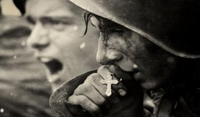 Закликаємо віруючих до спільної молитви за перемогу і мир. Звернення членів Всеукраїнської Ради Церков і релігійних організацій