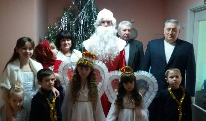  Поздоровили дітей з Днем Святого Миколая