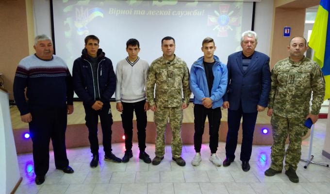 Призовників Біловодщини урочисто провели до лав Української армії
