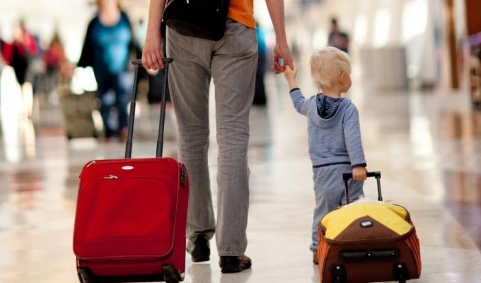 Виїзд дитини за кордон. Консультує Міністр юстиції України