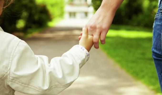 Шановні усиновлювачі, опікуни, прийомні батьки,  батьки-вихователі!