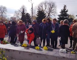 У Біловодську відбулося покладання квітів з нагоди 74-ї річниці визволення України від нацистських загарбників